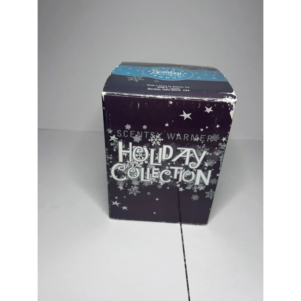Scentsy Snow Day Snowman White Plug In Miniature/Nightlight Christmas Warmer